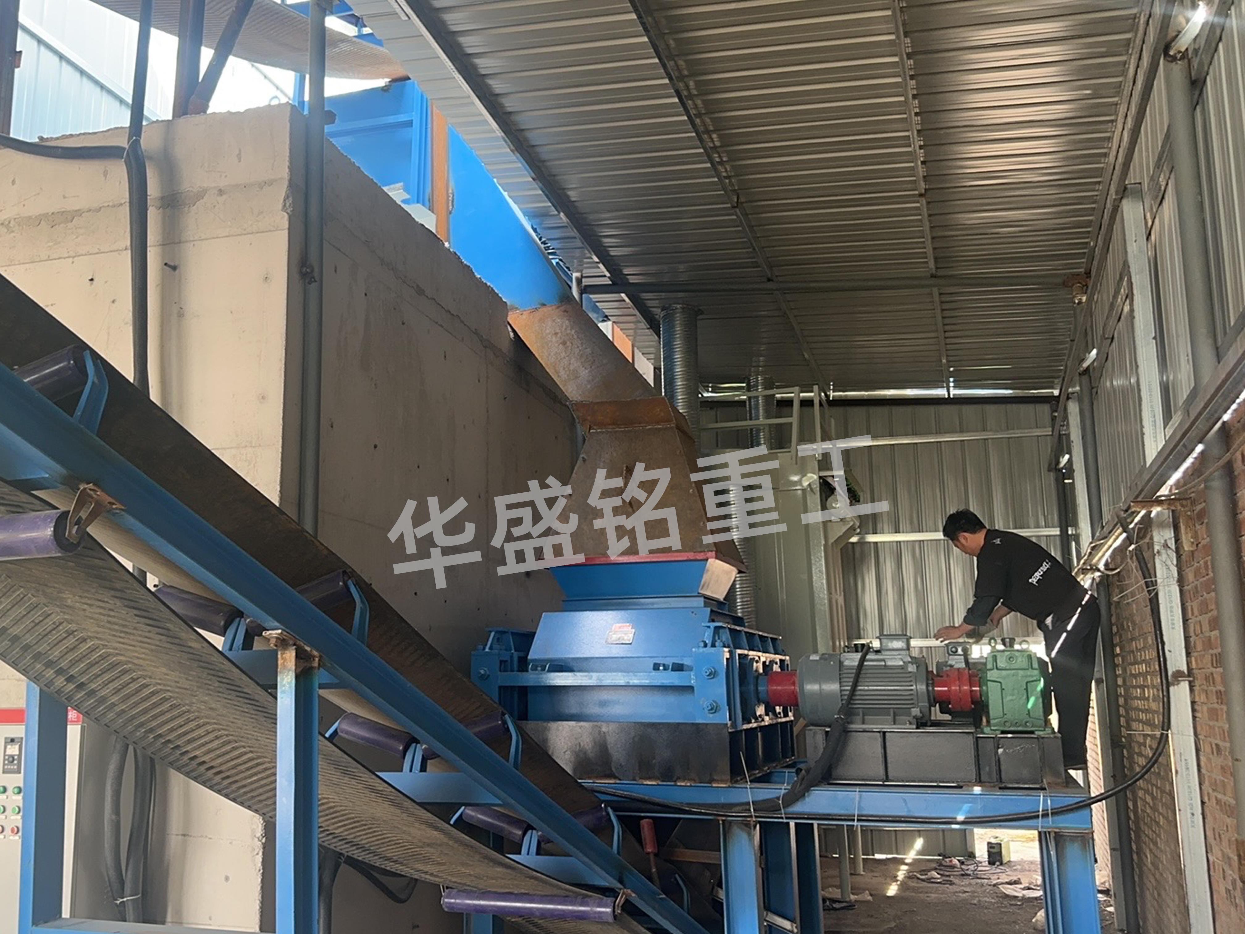 沥青混合料再生设备,沥青旧料破碎筛分机,沥青回收料破碎筛分设备